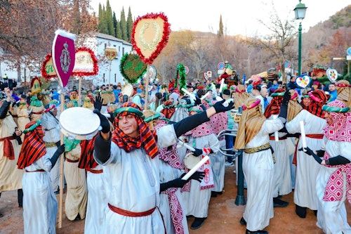 Así hemos vivido la Cabalgata del Heraldo Real en Granada