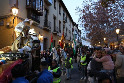 Así hemos vivido la Cabalgata del Heraldo Real en Granada