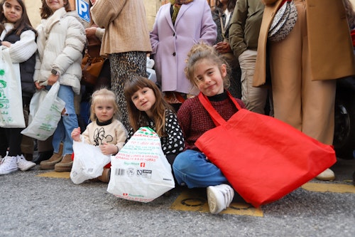 Así hemos contado la Cabalgata de los Reyes Magos en Granada