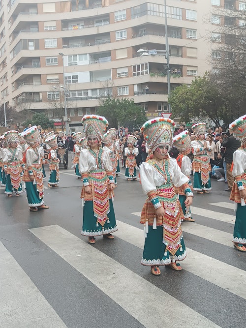 Así hemos contado el desfile infantil de comparsas del Carnaval de Badajoz