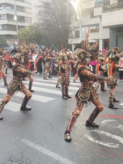 Así hemos contado el desfile infantil de comparsas del Carnaval de Badajoz