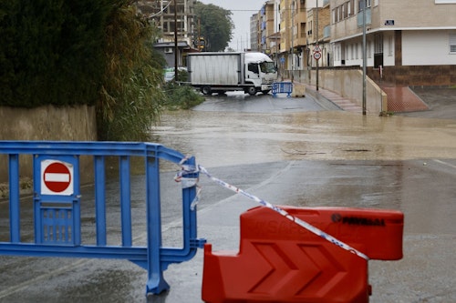 La última hora de las lluvias por el temporal en la Región de Murcia, en directo | Las crecidas de ramblas obligan a cortar varias carreteras