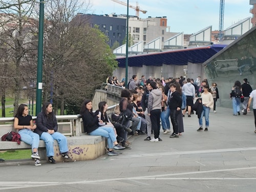 1.500 jóvenes recorren Bilbao en protesta por el desalojo del gaztetxe de Rekalde