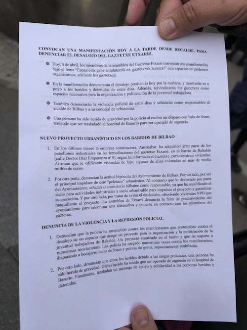1.500 jóvenes recorren Bilbao en protesta por el desalojo del gaztetxe de Rekalde