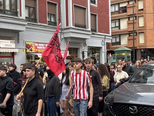1.500 jóvenes recorren Bilbao en protesta por el desalojo del gaztetxe de Rekalde