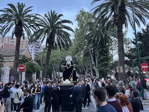 Directo | Traslados y procesiones de vísperas de la Semana Santa de Málaga 2025