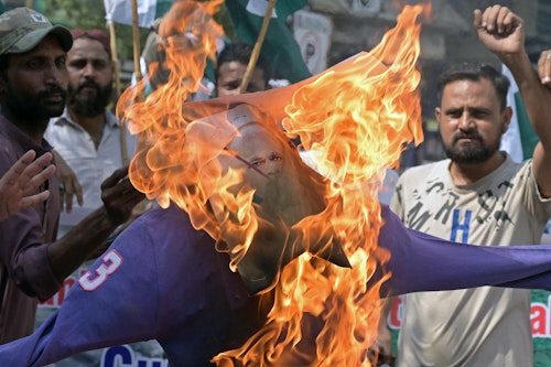 Asciende a 38 el número de muertos en Cahemira, mientras se intensifica la retórica belicista entre India y Pakistán