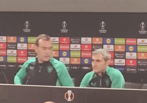 En directo: Yeray y Valverde, en la rueda de prensa previa al Manchester United-Athletic de la Europa League