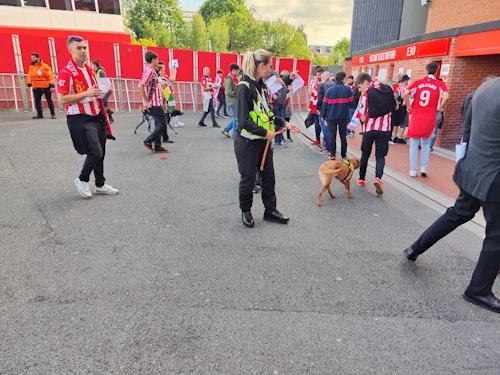 En directo, el ambiente del Manchester United-Athletic