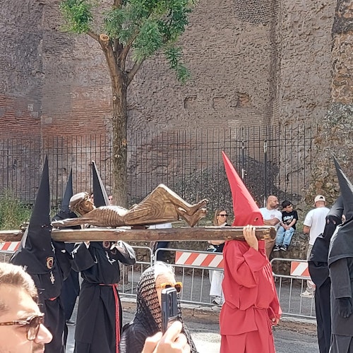 Directo | La Esperanza se encierra y se despide de Roma tras la Gran Procesión