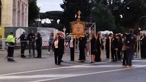 Directo | La Esperanza se encierra y se despide de Roma tras la Gran Procesión