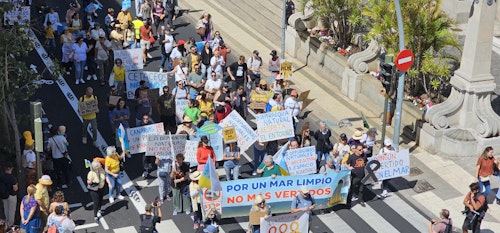 Así hemos contado en directo las manifestaciones del 18M &#039;Canarias tiene un límite&#039;