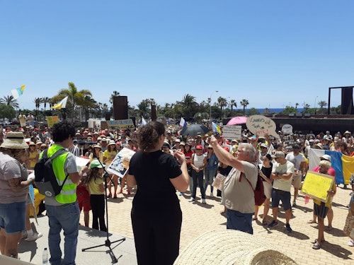 Así hemos contado en directo las manifestaciones del 18M &#039;Canarias tiene un límite&#039;