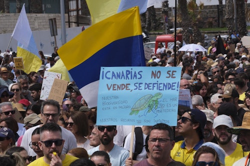 Así hemos contado en directo las manifestaciones del 18M &#039;Canarias tiene un límite&#039;