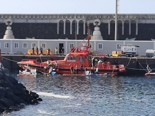 Vuelco mortal de un cayuco en El Hierro: llevaba más de diez días de travesía y al menos 20 niños a bordo