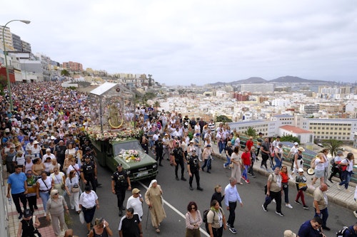 La Bajada de la Virgen del Pino: concluye el recorrido, la patrona ya está dentro de la catedral