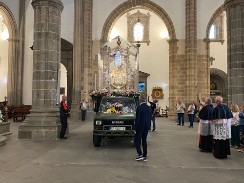 La Bajada de la Virgen del Pino: concluye el recorrido, la patrona ya está dentro de la catedral
