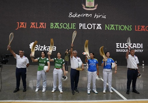 España se lleva el histórico primer duelo ante Euskadi