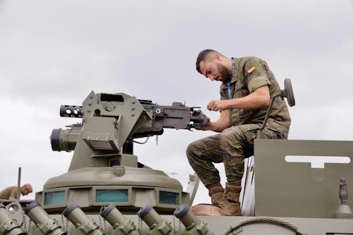Día de las Fuerzas Armadas 2025, en directo: el Rey se despide entre aplausos de Las Palmas de Gran Canaria, dando por concluida la exhibición