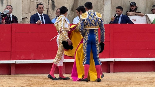 En directo, Nimes: Marco Pérez conquista el anfiteatro en su alternativa