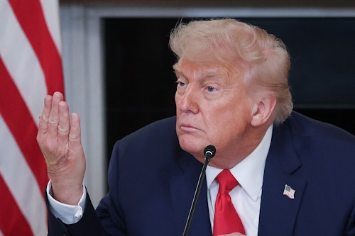 Trump dice que si es necesario invocará la Ley de Insurrección ante las protestas