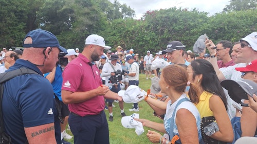 Un mal final amarga a Rahm en Valderrama y le deja a seis golpes del líder para la última jornada