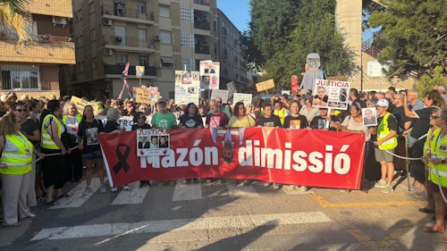 DIRECTO | L'Horta Sud tira de dignidad en la novena manifestación contra Mazón