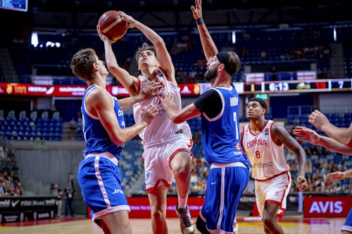 España pierde ante Portugal en el Torneo Ciudad de Málaga de Baloncesto (74-76)