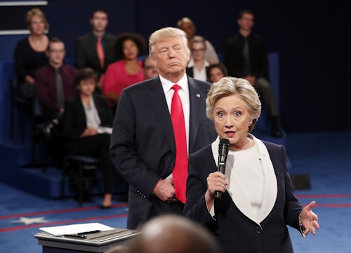 Trump, röportajında Hillary Clinton'ı yeniden sevmeye başlayabileceğine dair şaka yaptı