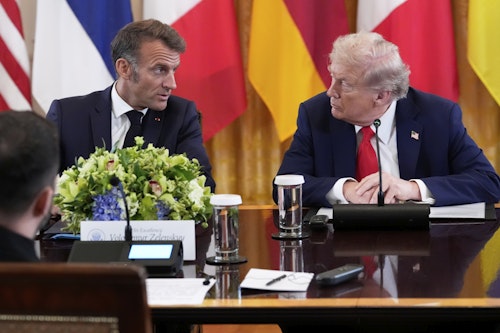 Macron, ABD, Ukrayna, Rusya ve Avrupa'nın katılımıyla dörtlü toplantıya ihtiyaç duyulacağını söyledi