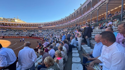 El primer cartel de figuras, en directo desde La Glorieta: Roca Rey no convence en el sexto