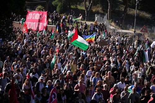 معترضان در بارسلون و رم در اعتراض به جنگ اسرائیل در غزه راهپیمایی کردند