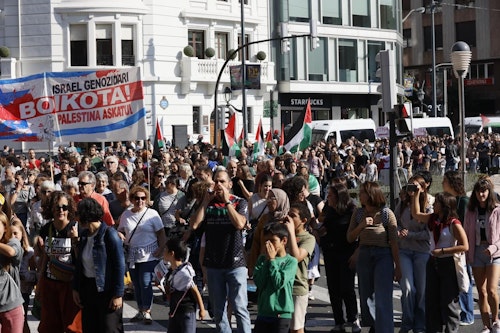 Concluye la jornada de huelga de apoyo a Palestina con una concentración en Indautxu