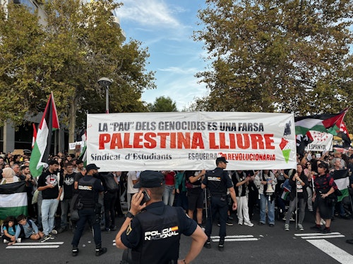 Así ha sido el directo de la manifestación ante un Roig Arena blindado para el Valencia Basket-Hapoel