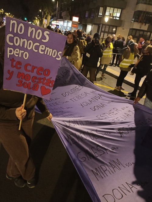 Así hemos contado la manifestación por el 25N en Valencia