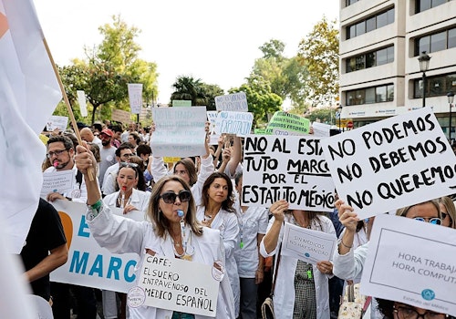 Huelga de médicos en Asturias: Salud habla de un seguimiento del 11% mientras los sindicatos apuntan al 60%