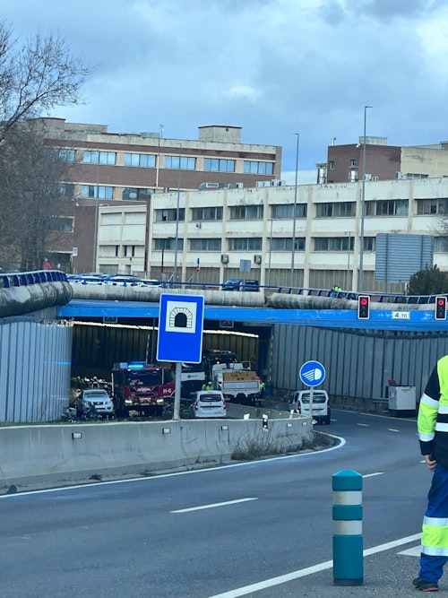 Fuertes lluvias y viento en Andalucía y España por la borrasca Leonardo, con carreteras cortadas e inundaciones