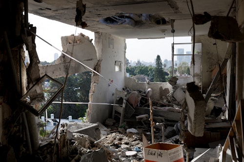 Σε φωτογραφίες: Ιρανικές επιδρομές έπληξαν το Τελ Αβίβ και τη Δυτική Όχθη