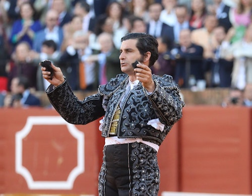 Toros en Sevilla, en directo: sigue la corrida del Domingo de Resurrección con Morante, Roca Rey y David de Miranda