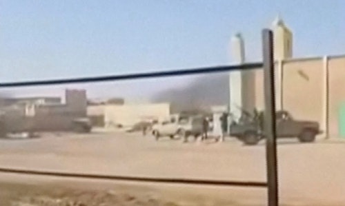 Les combats se poursuivaient samedi après-midi en périphérie de Bamako et à Kidal, au nord du pays