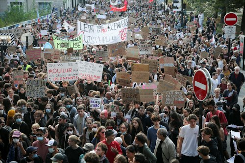 Crowds gather for rally in Nantes