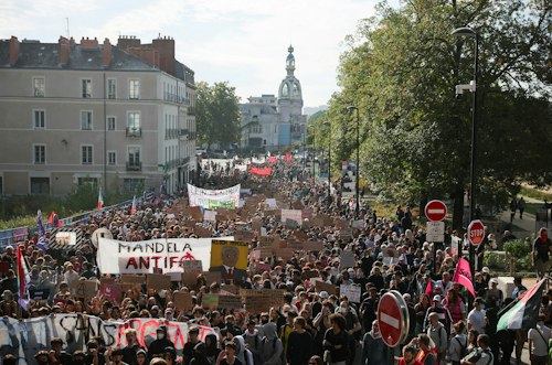 Crowds gather for rally in Nantes