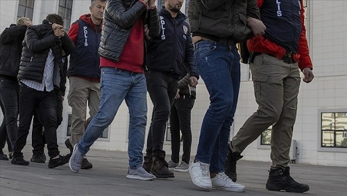 Ankara'da kamu kurumlarına ait 450 internet sitesine siber saldırı girişiminde bulunan 32 kişi gözaltına alındı