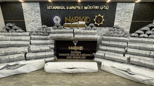 Meksika'dan İstanbul Ambarlı Limanı'na gelen bir gemide 1 ton 580 kilo marihuana ele geçirildi